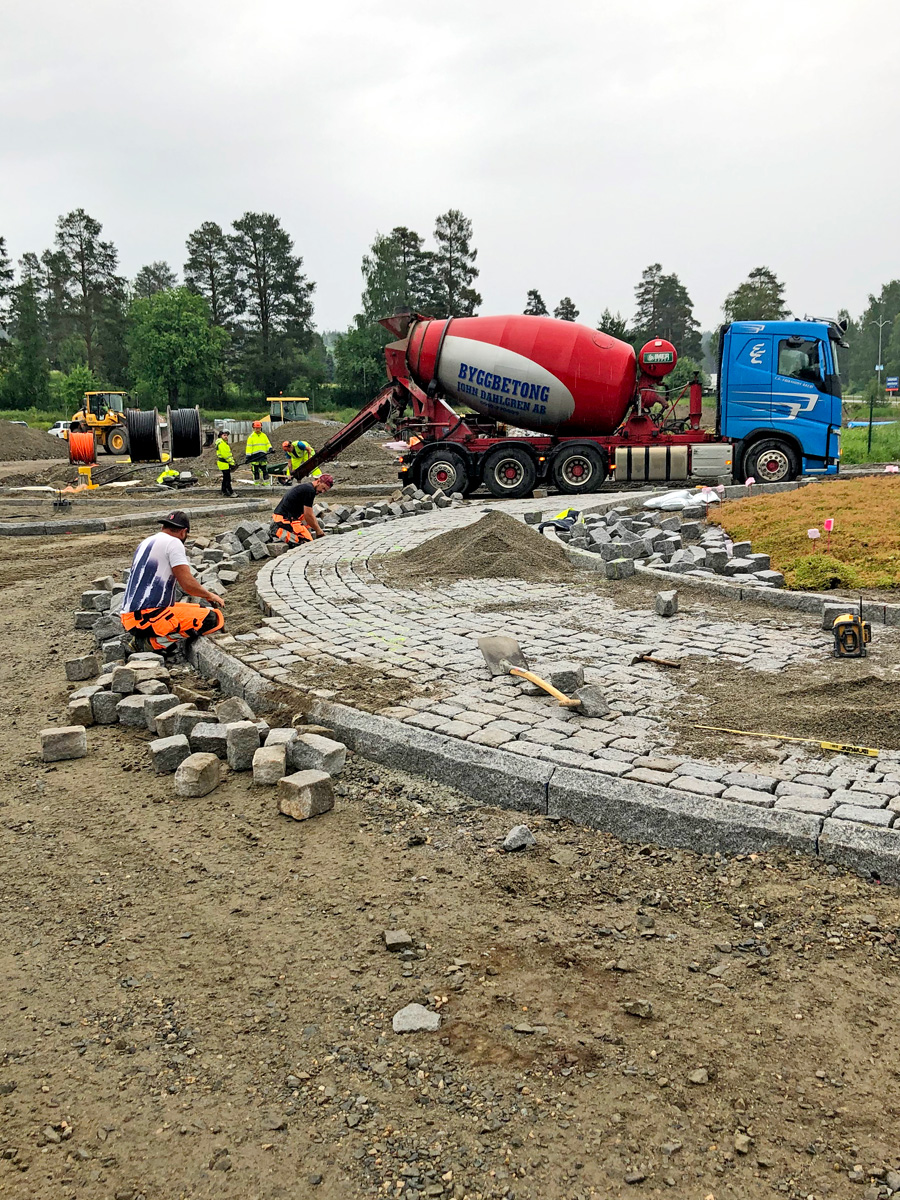 Rondellen på Klockarbergsvägen Rondellen på Klockarbergsvägen